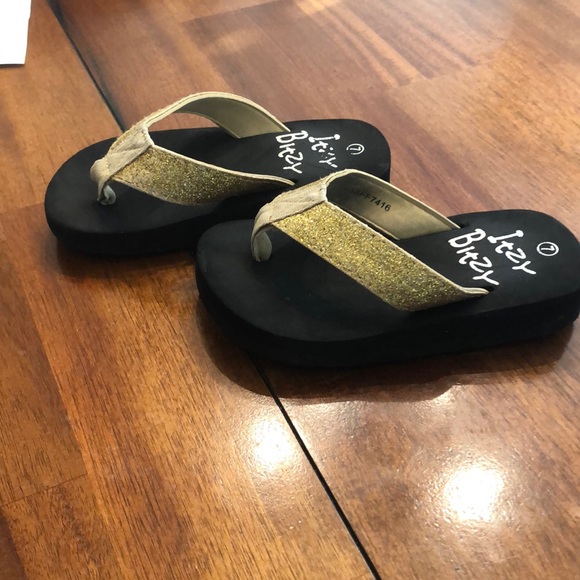 Itzy Bitzy flip flops - Picture 3 of 4